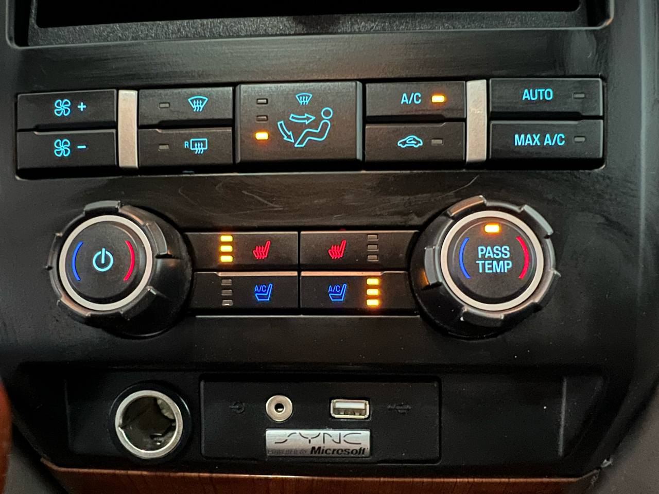 Ford F-150 Lariat SuperCrew 6.5-ft. Bed 4WD 2010