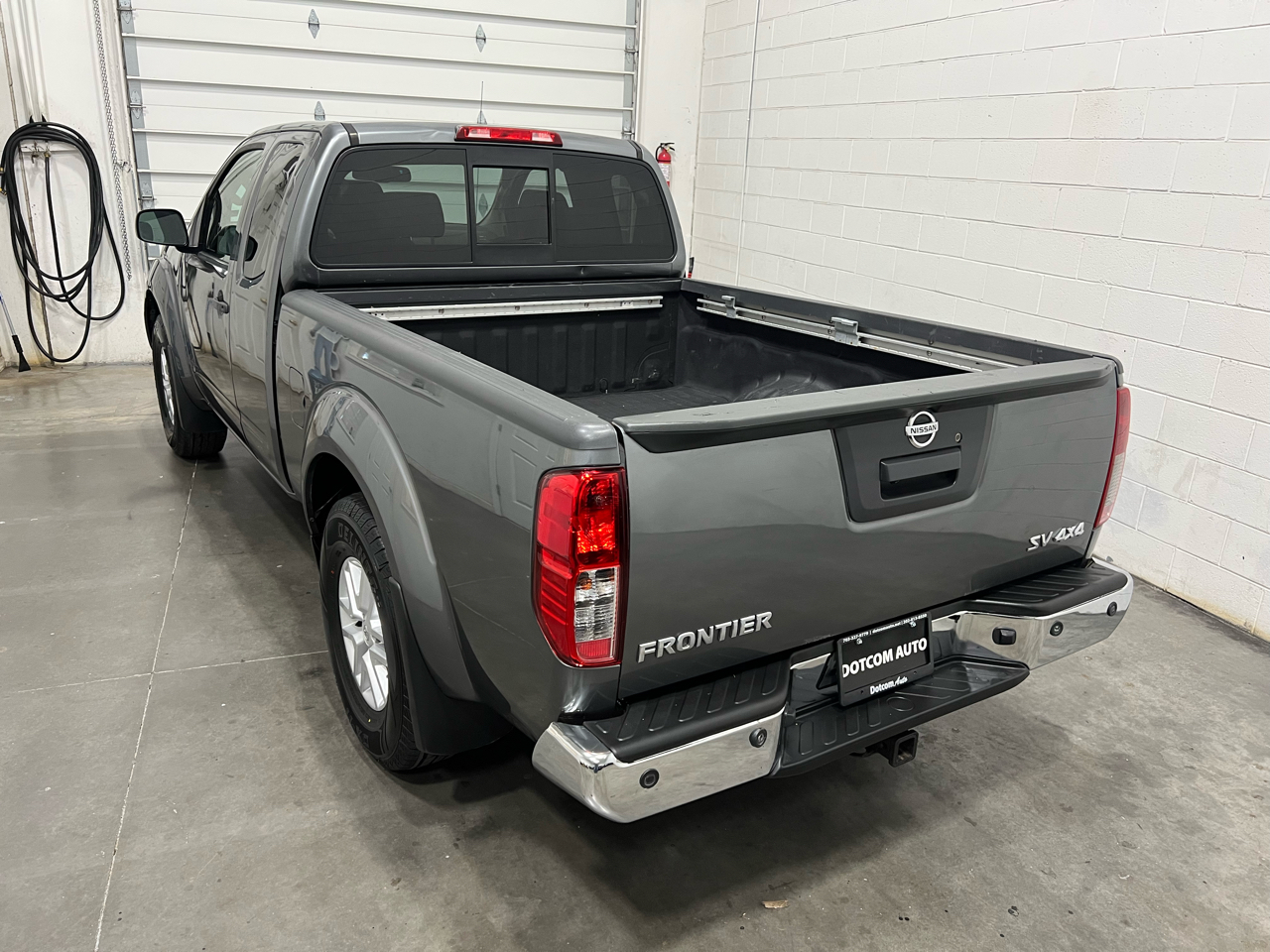 Nissan Frontier S Crew Cab 5AT 4WD 2016