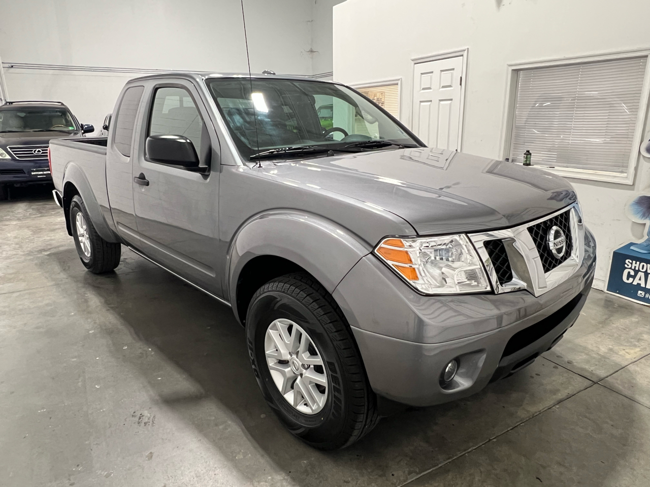 Nissan Frontier S Crew Cab 5AT 4WD 2016