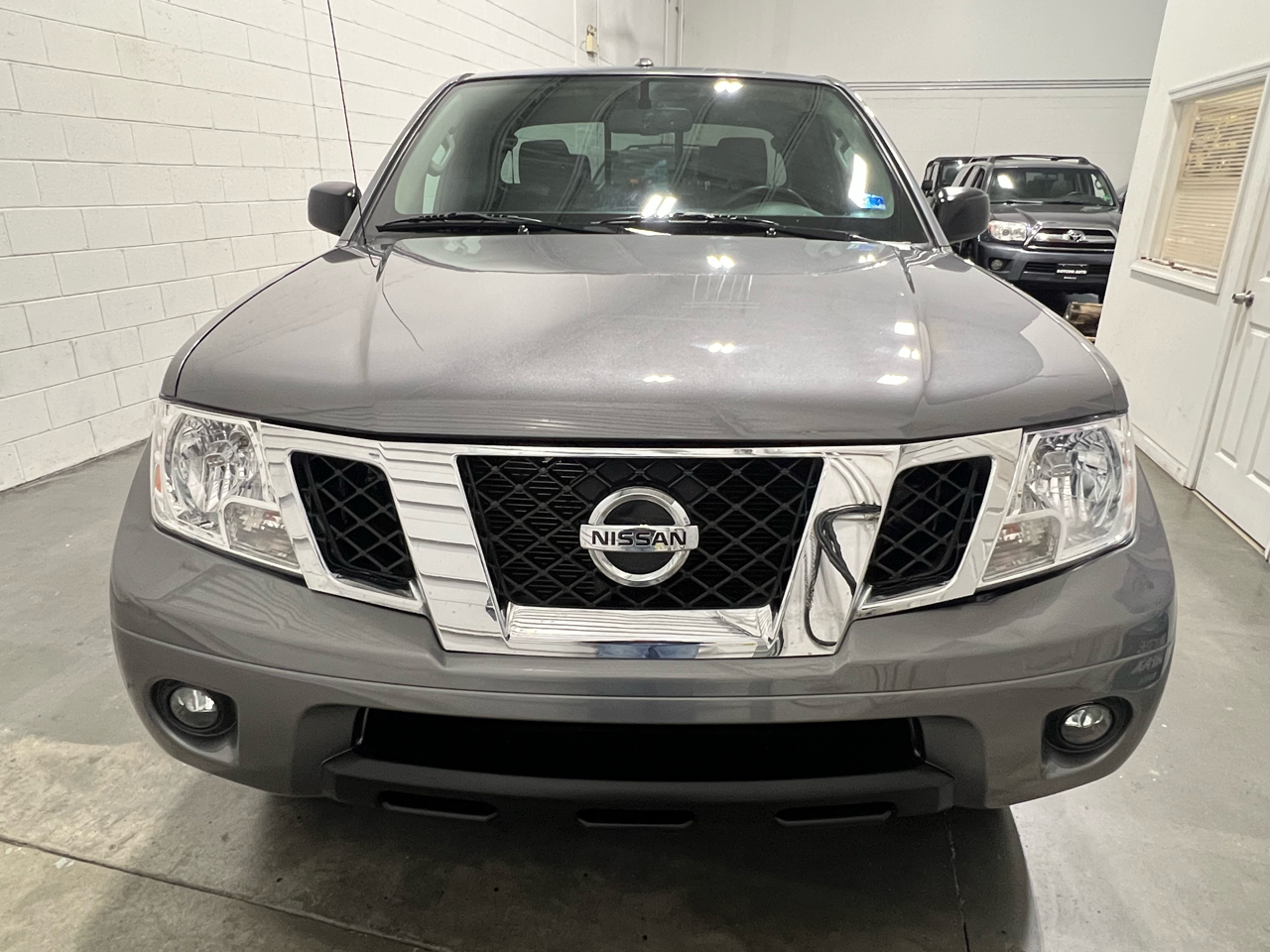 Nissan Frontier S Crew Cab 5AT 4WD 2016