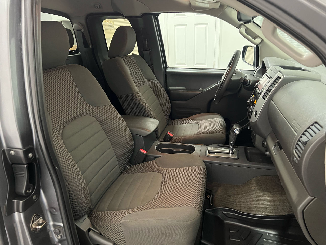 Nissan Frontier S Crew Cab 5AT 4WD 2016