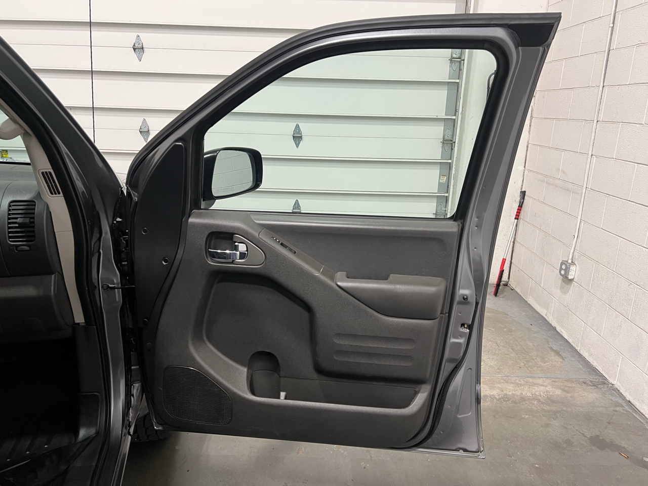 Nissan Frontier S Crew Cab 5AT 4WD 2016