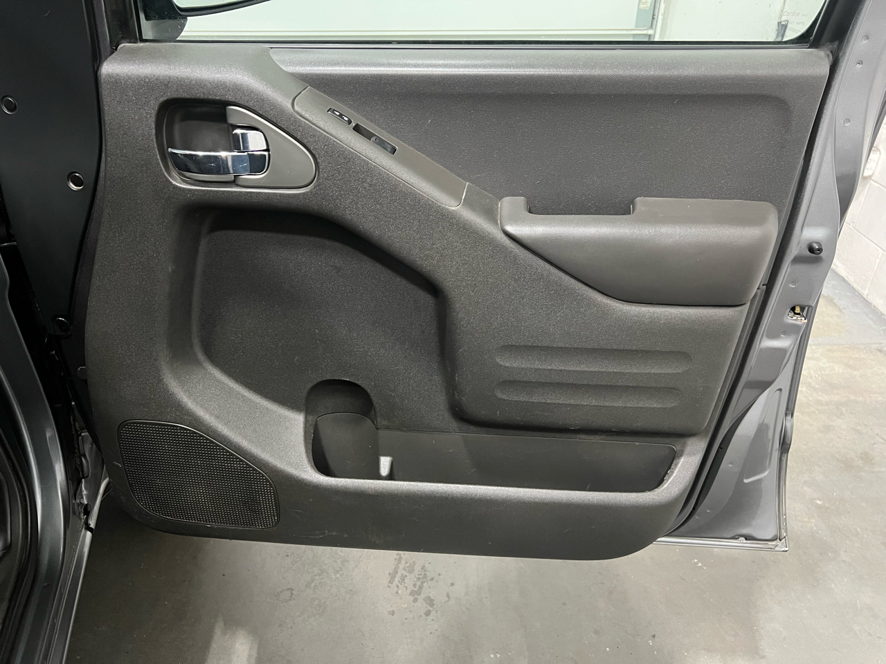 Nissan Frontier S Crew Cab 5AT 4WD 2016