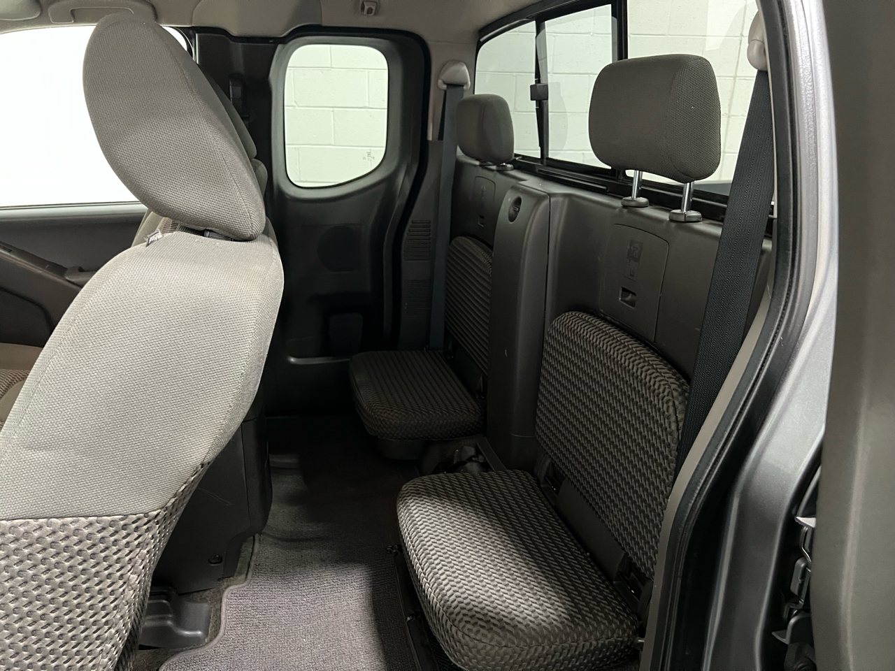 Nissan Frontier S Crew Cab 5AT 4WD 2016