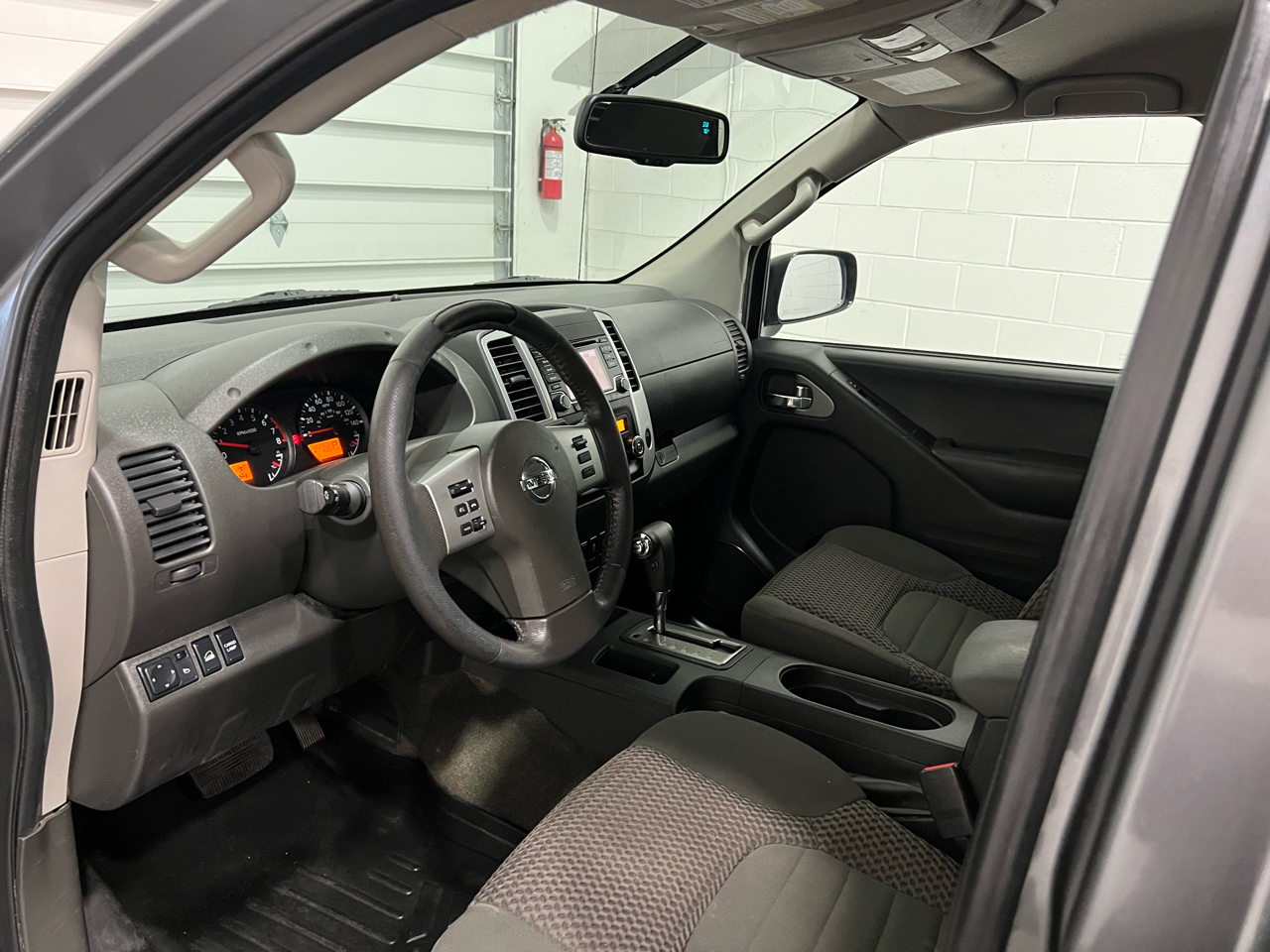 Nissan Frontier S Crew Cab 5AT 4WD 2016