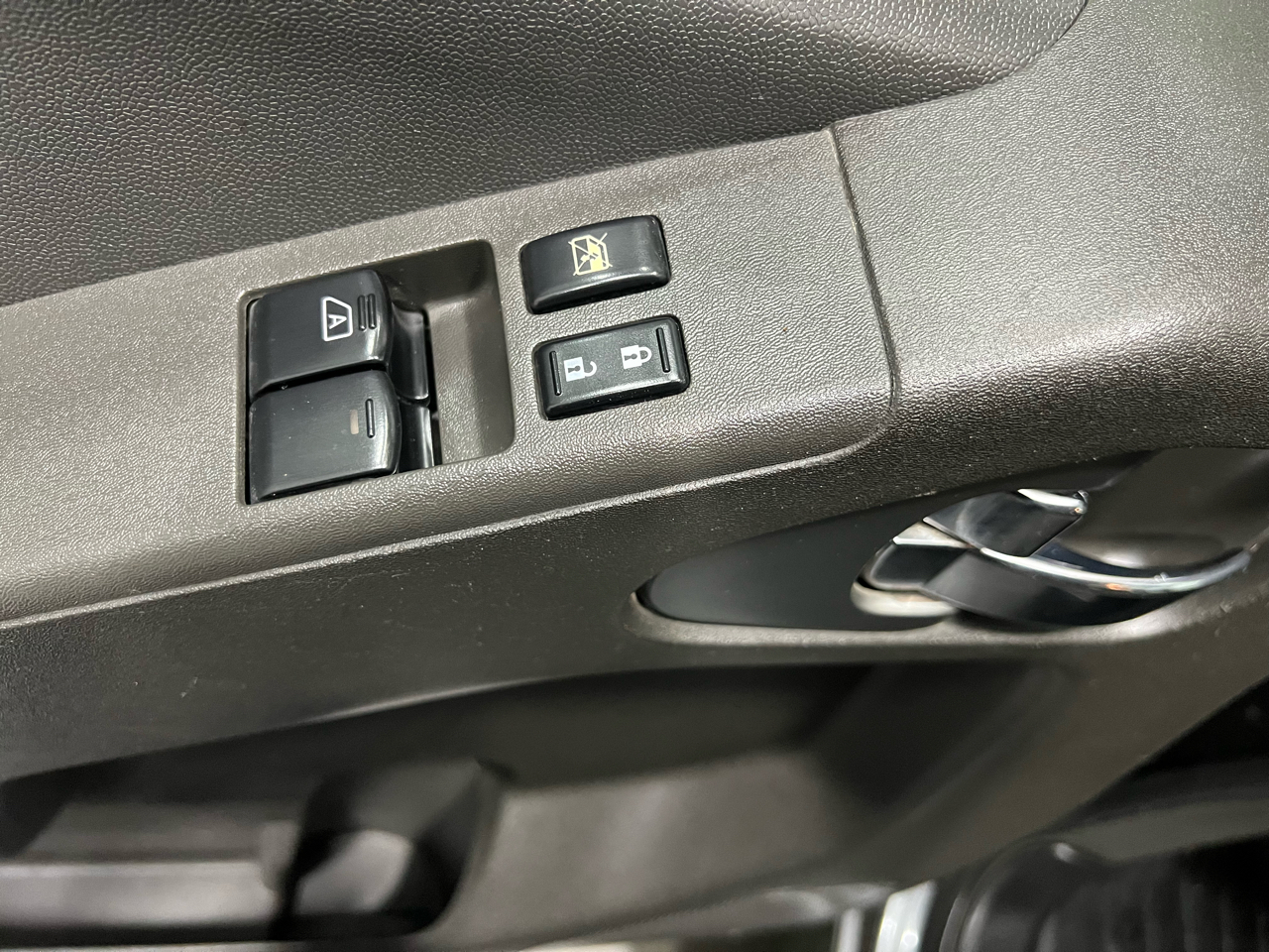 Nissan Frontier S Crew Cab 5AT 4WD 2016