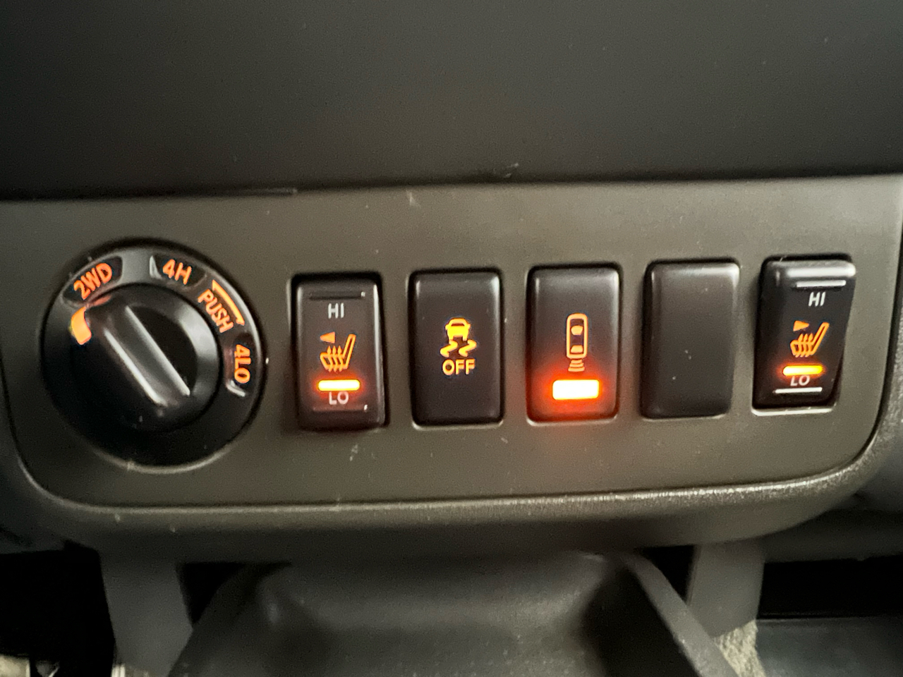 Nissan Frontier S Crew Cab 5AT 4WD 2016