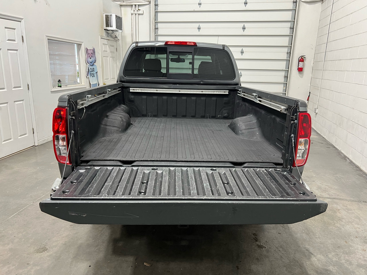 Nissan Frontier S Crew Cab 5AT 4WD 2016