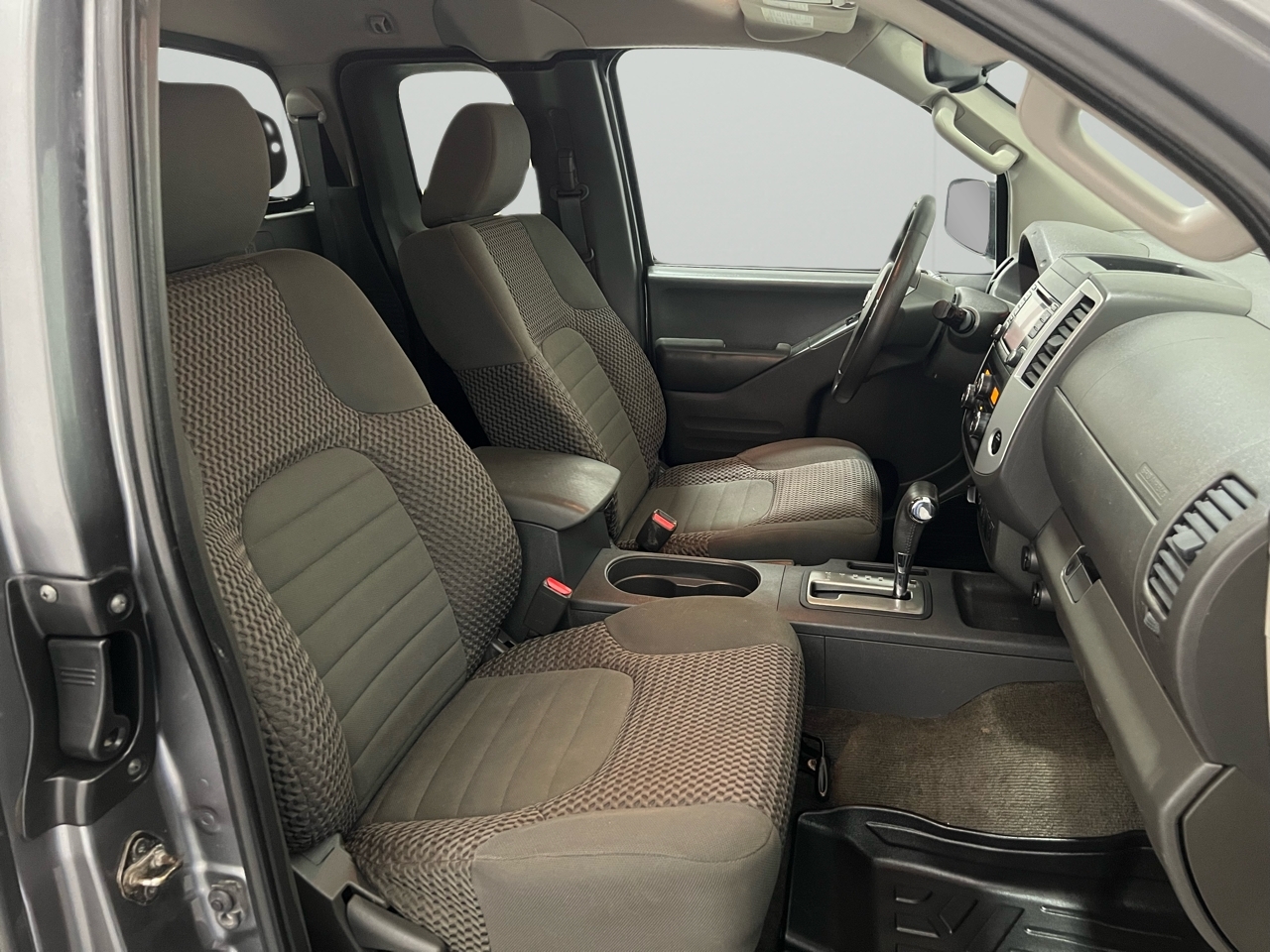 Nissan Frontier S Crew Cab 5AT 4WD 2016