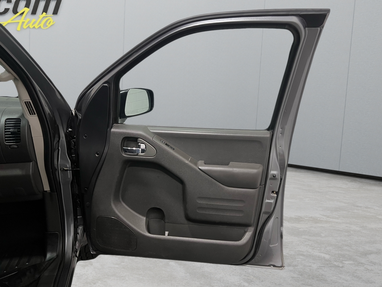 Nissan Frontier S Crew Cab 5AT 4WD 2016