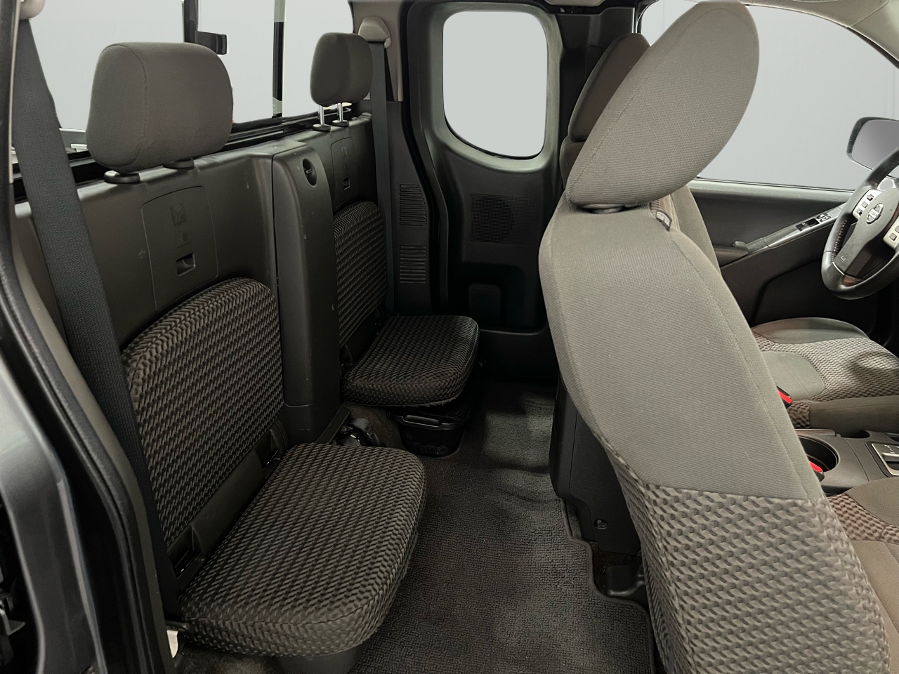 Nissan Frontier S Crew Cab 5AT 4WD 2016