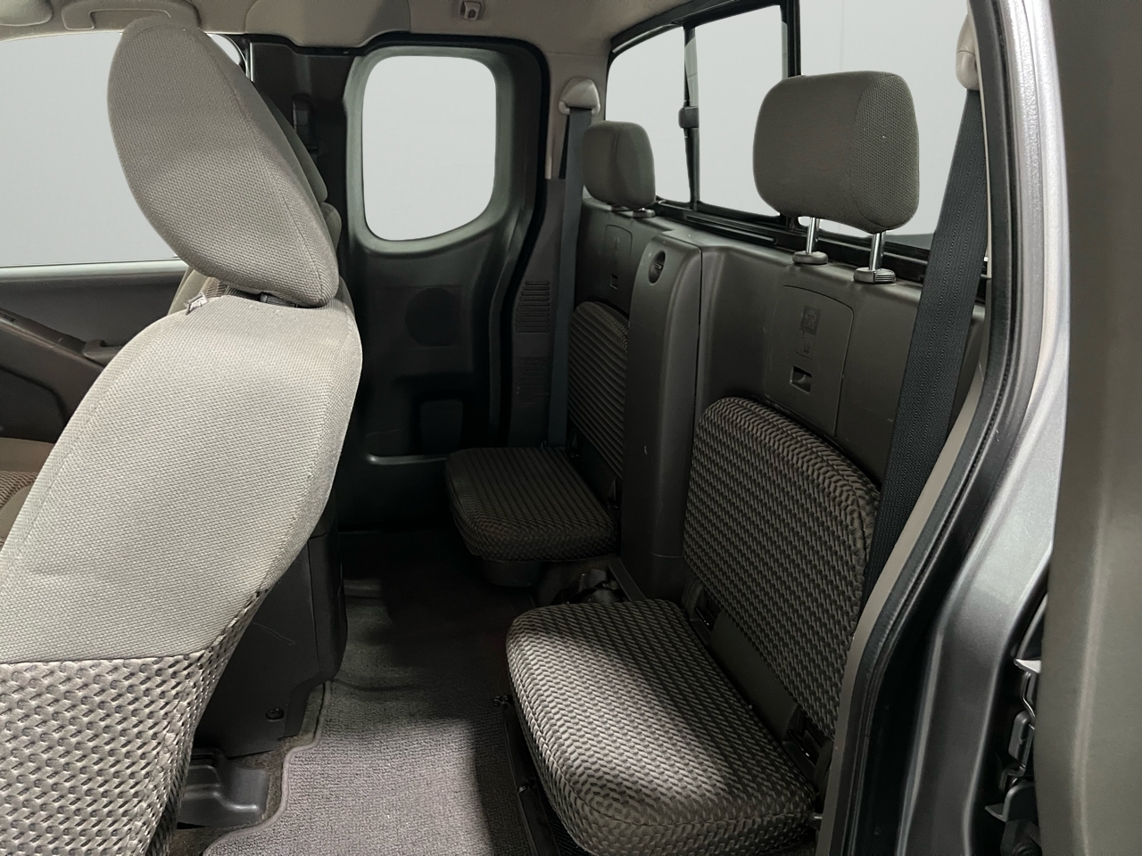 Nissan Frontier S Crew Cab 5AT 4WD 2016