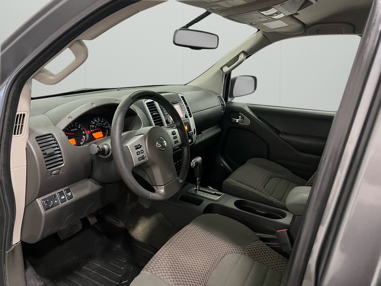 Nissan Frontier S Crew Cab 5AT 4WD 2016