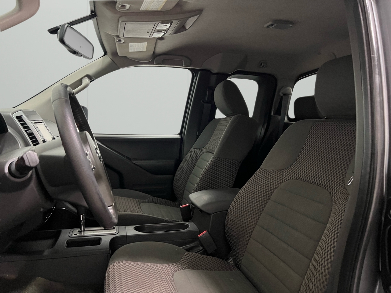 Nissan Frontier S Crew Cab 5AT 4WD 2016