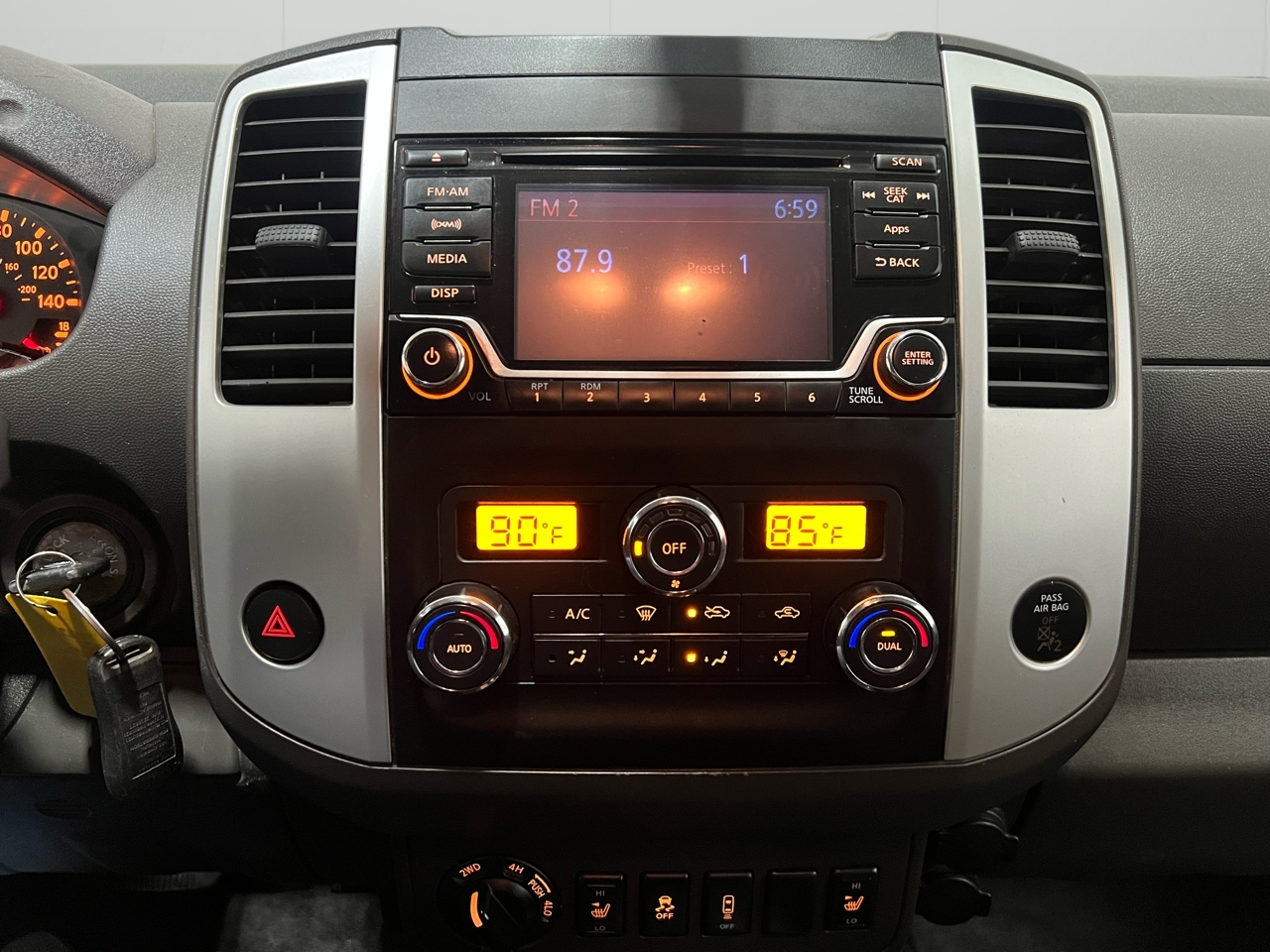 Nissan Frontier S Crew Cab 5AT 4WD 2016