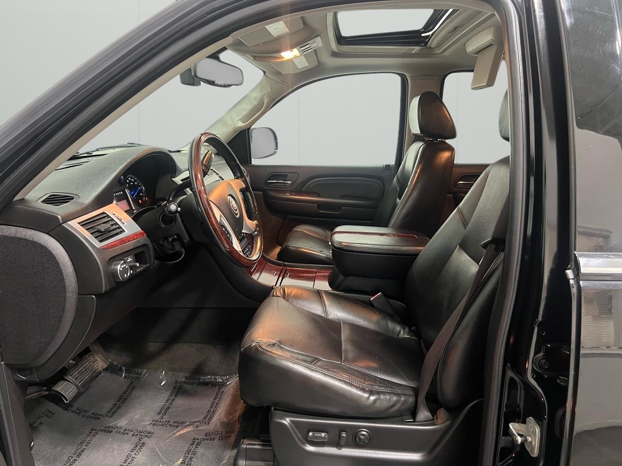 Cadillac Escalade AWD 2008