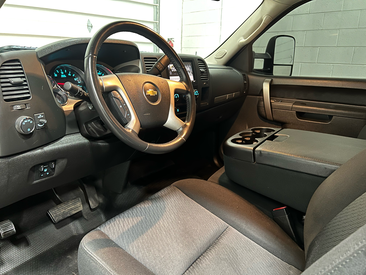 Chevrolet Silverado 2500HD LT Crew Cab 4WD 2013