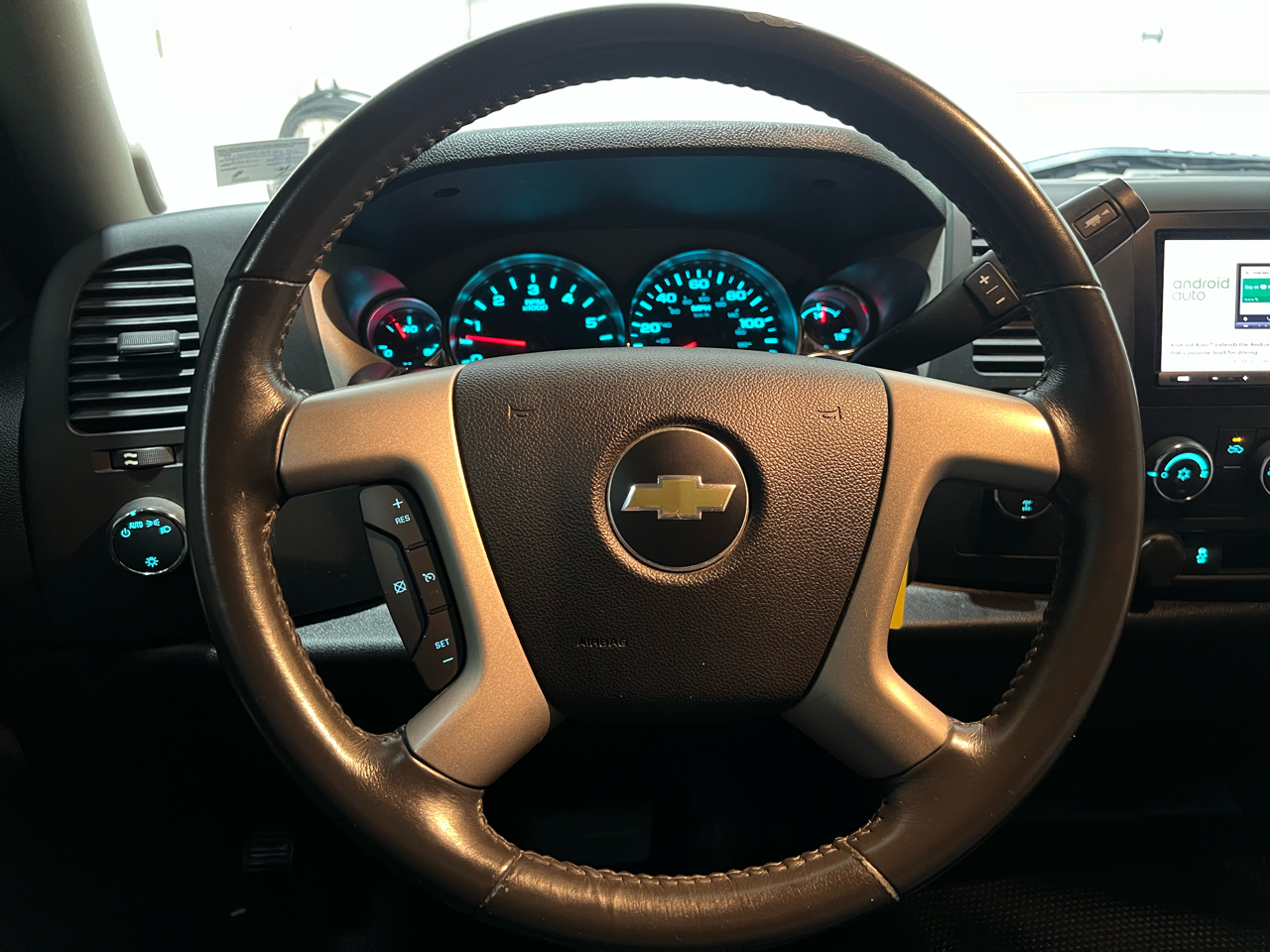 Chevrolet Silverado 2500HD LT Crew Cab 4WD 2013