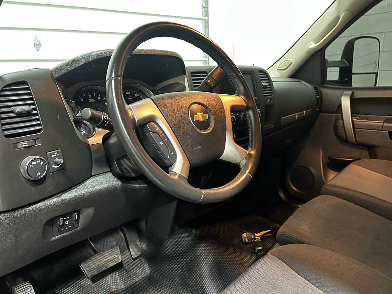 Chevrolet Silverado 2500HD LT Crew Cab 4WD 2013