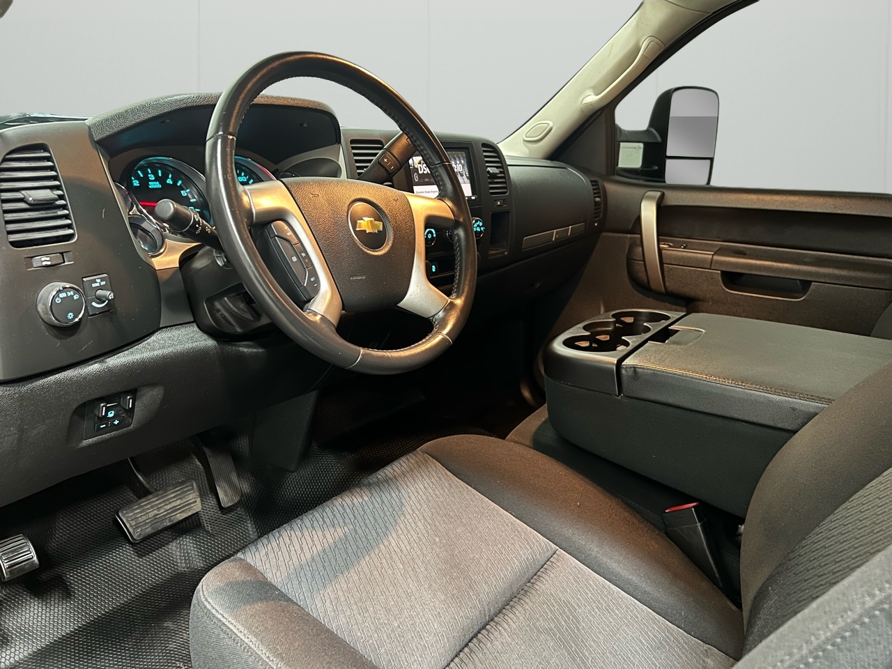 Chevrolet Silverado 2500HD LT Crew Cab 4WD 2013