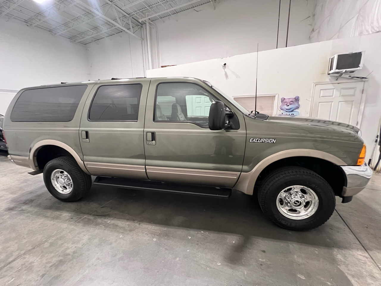Ford Excursion Limited 4WD 2001