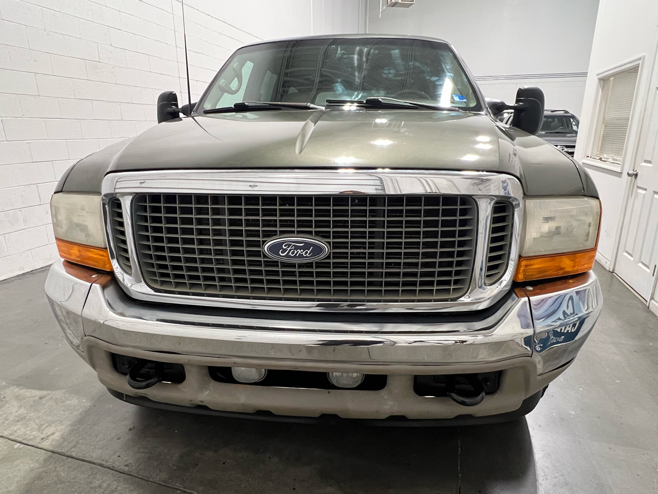 Ford Excursion Limited 4WD 2001