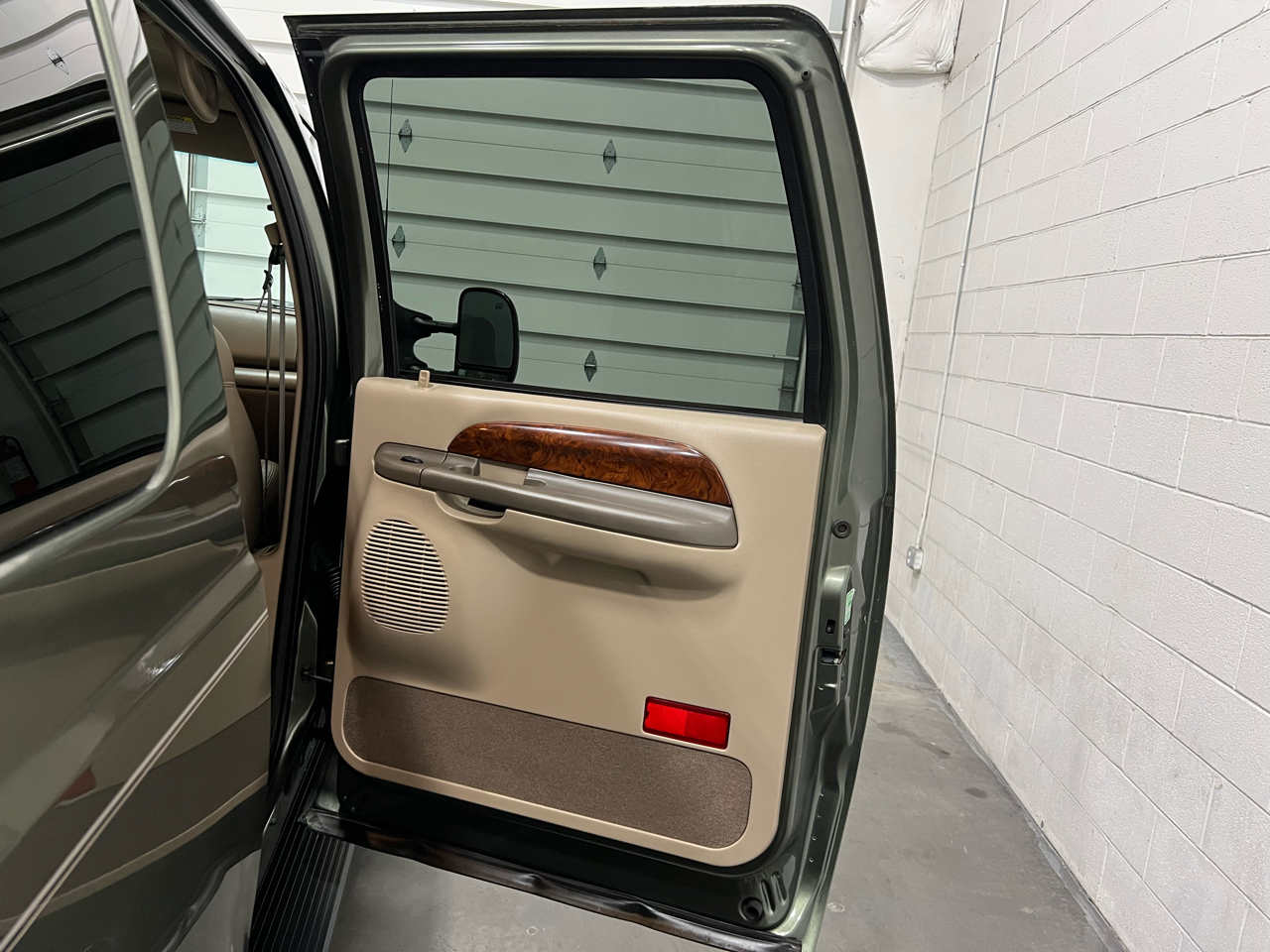 Ford Excursion Limited 4WD 2001