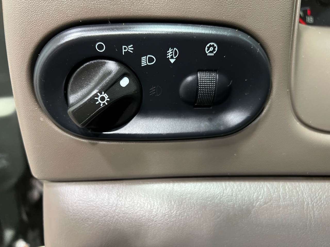 Ford Excursion Limited 4WD 2001