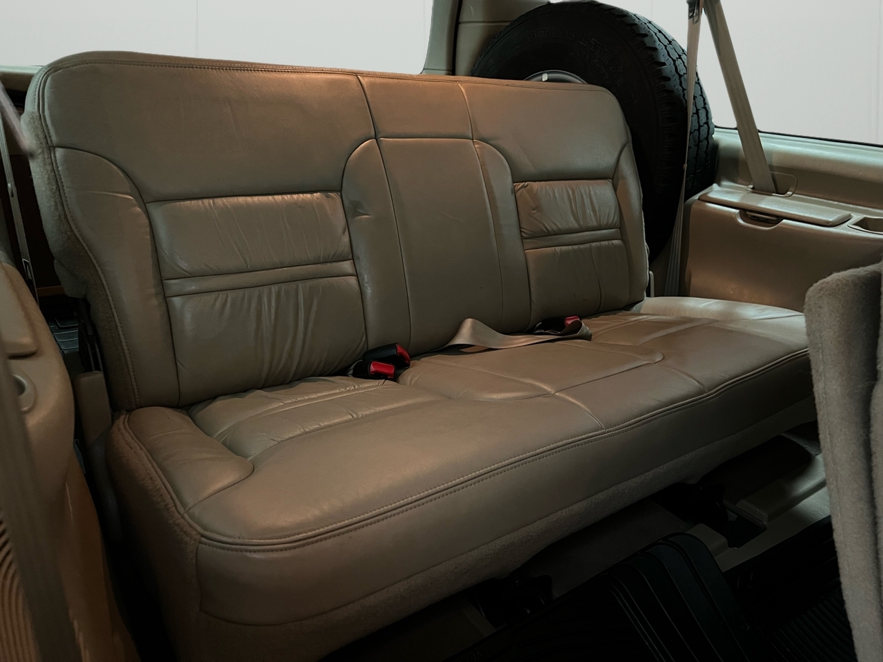 Ford Excursion Limited 4WD 2001