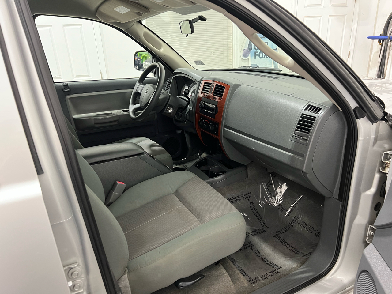 Dodge Dakota SLT Quad Cab 4WD 2005