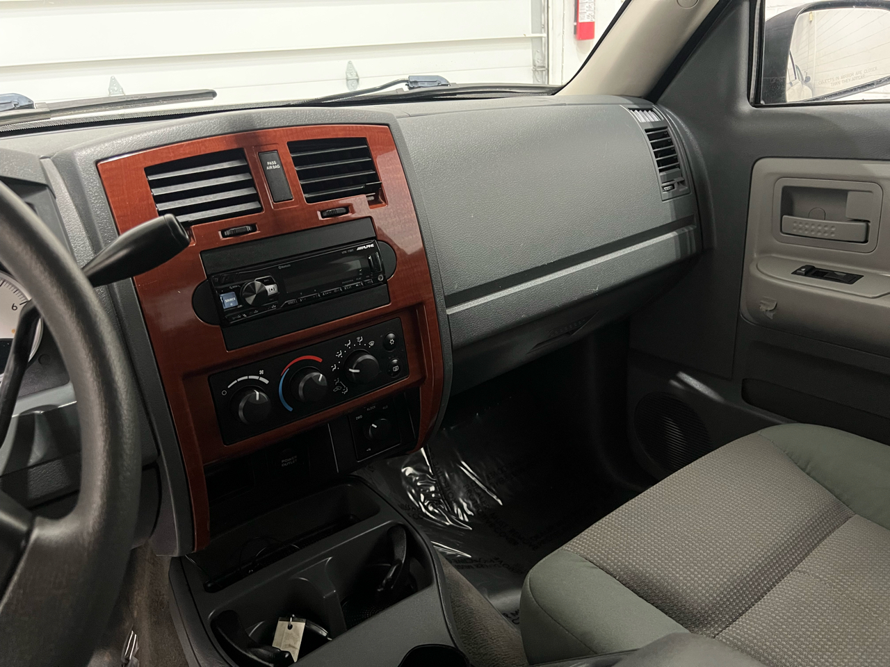 Dodge Dakota SLT Quad Cab 4WD 2005