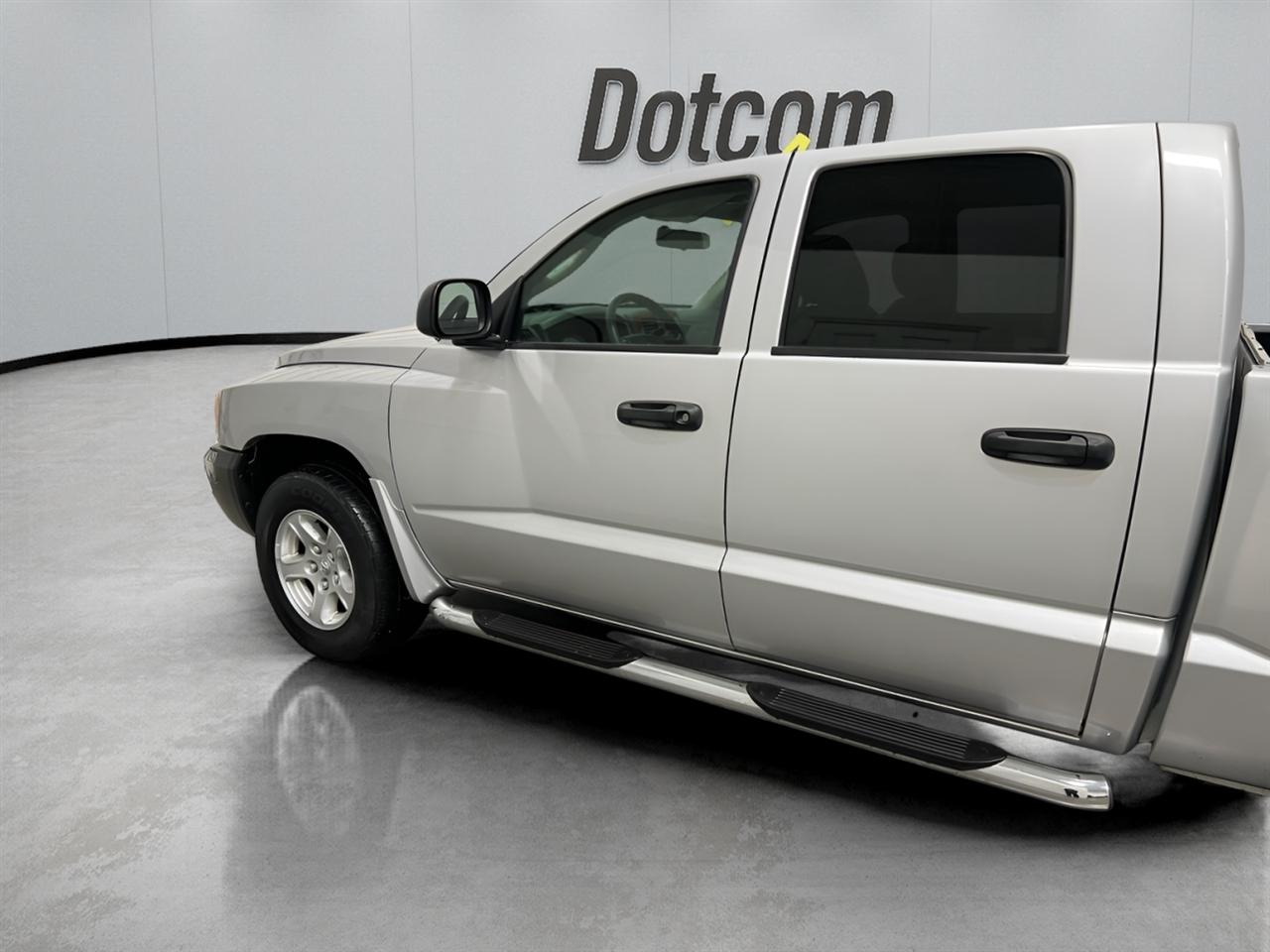 Dodge Dakota SLT Quad Cab 4WD 2005