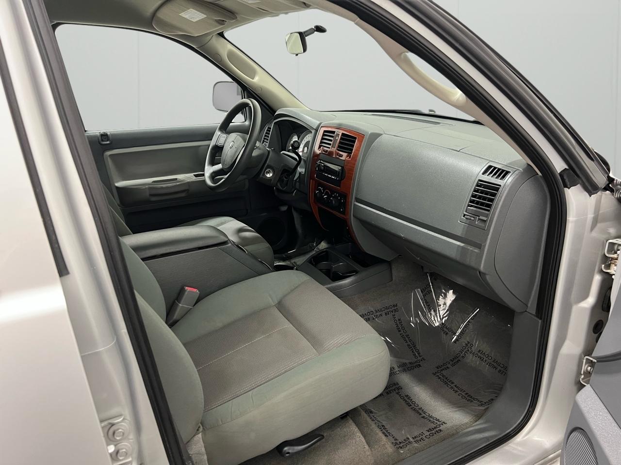 Dodge Dakota SLT Quad Cab 4WD 2005