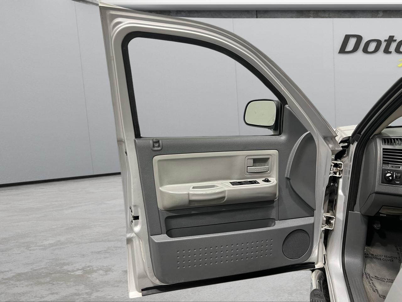 Dodge Dakota SLT Quad Cab 4WD 2005