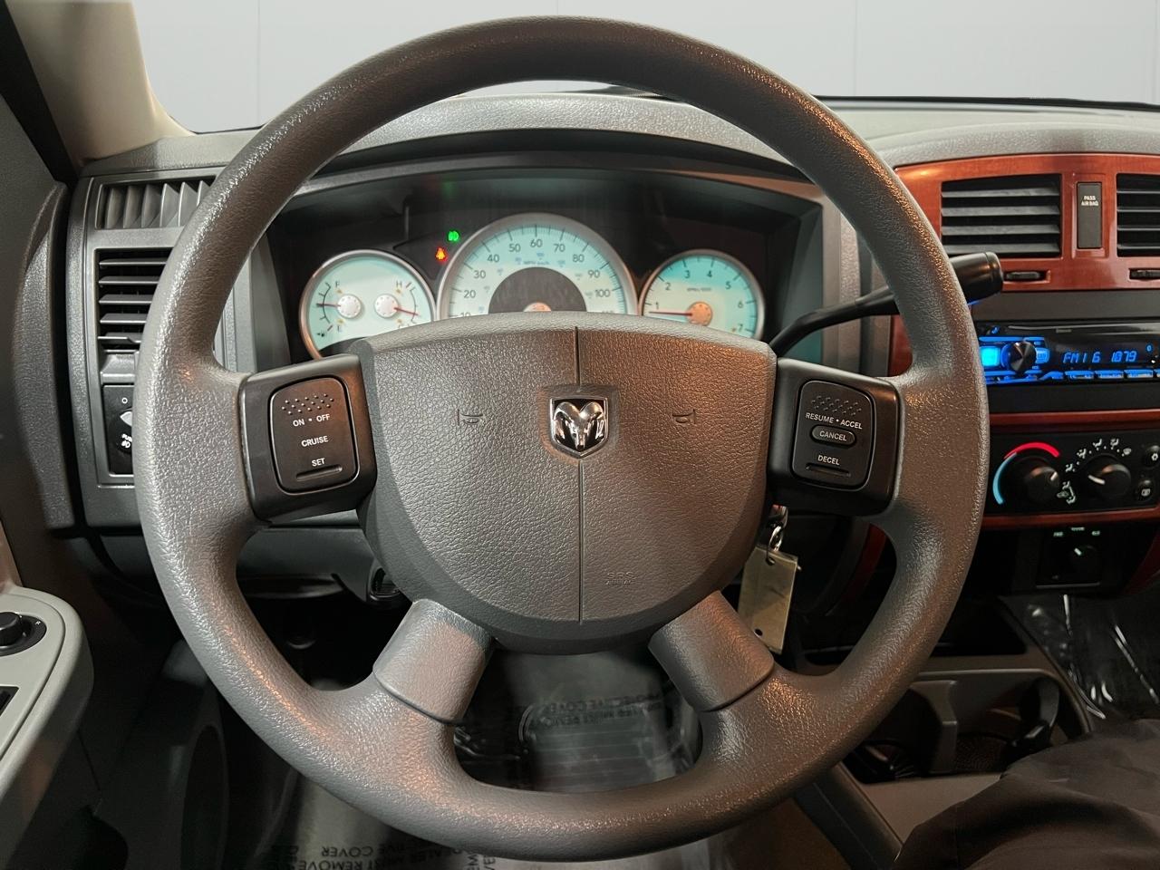 Dodge Dakota SLT Quad Cab 4WD 2005