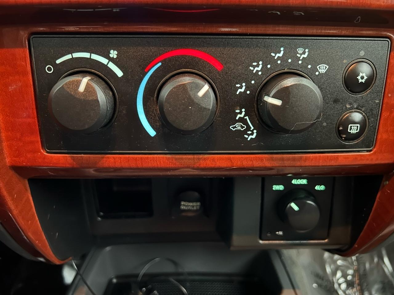 Dodge Dakota SLT Quad Cab 4WD 2005