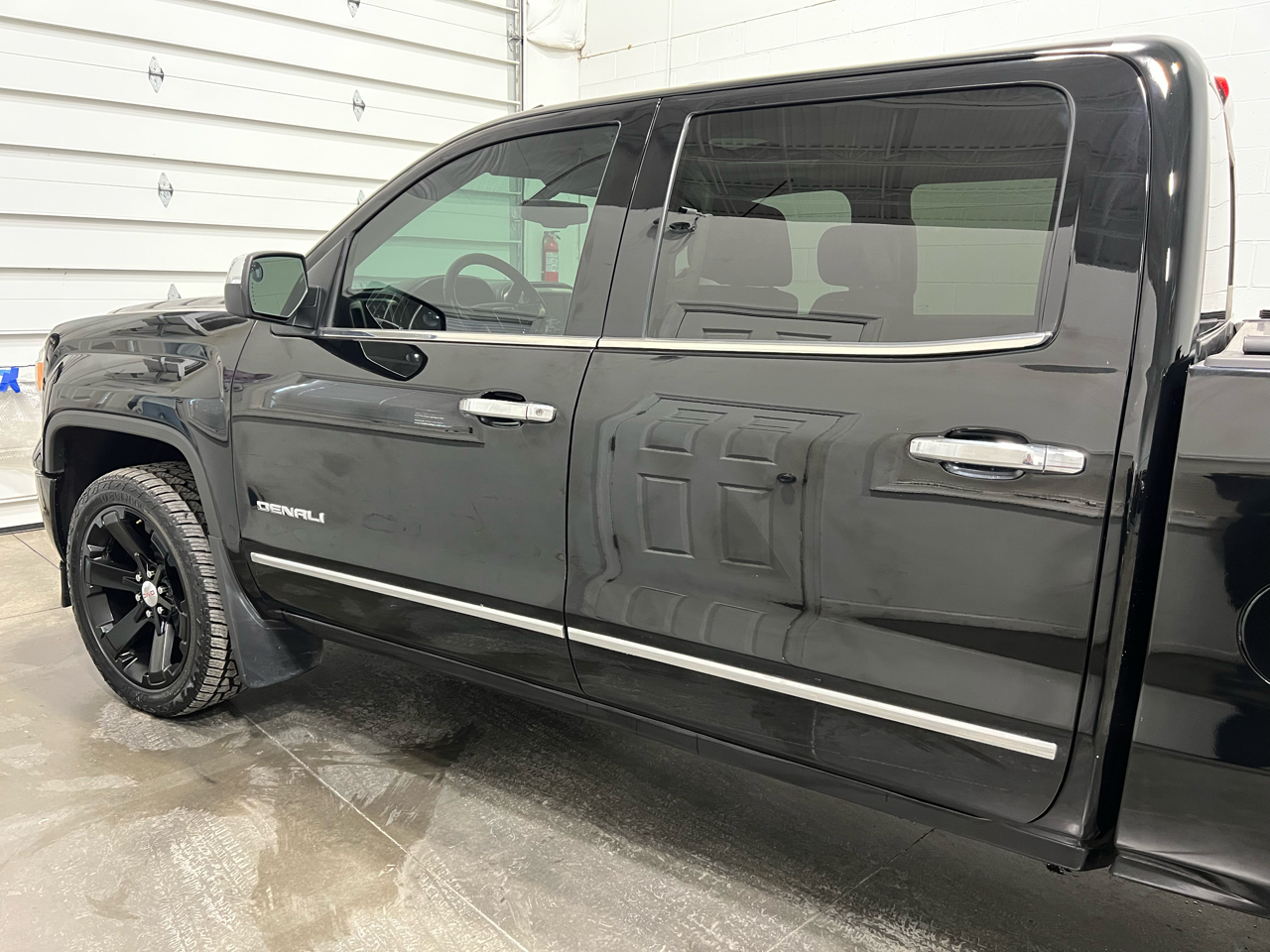 GMC Sierra 1500 Denali Crew Cab 4WD 2014