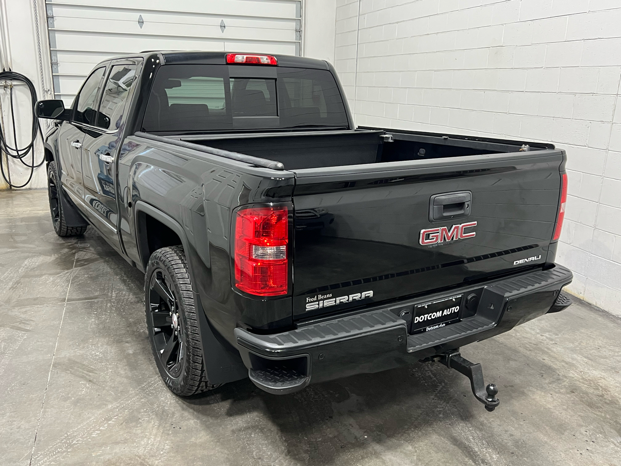 GMC Sierra 1500 Denali Crew Cab 4WD 2014