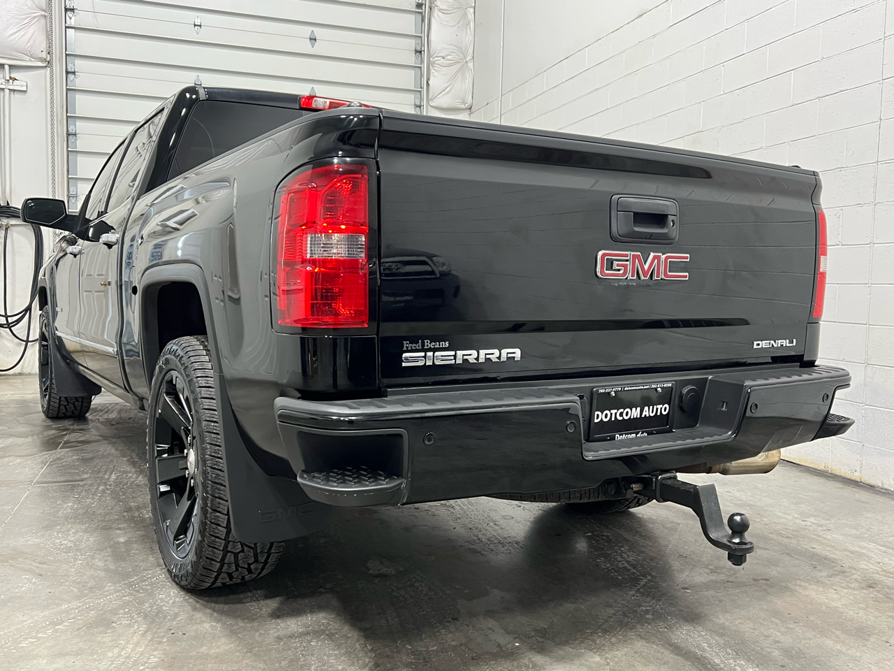 GMC Sierra 1500 Denali Crew Cab 4WD 2014