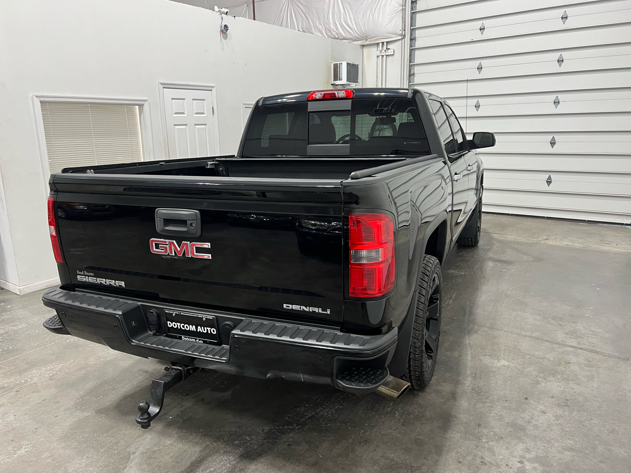 GMC Sierra 1500 Denali Crew Cab 4WD 2014