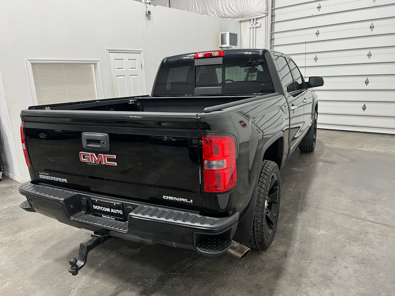 GMC Sierra 1500 Denali Crew Cab 4WD 2014