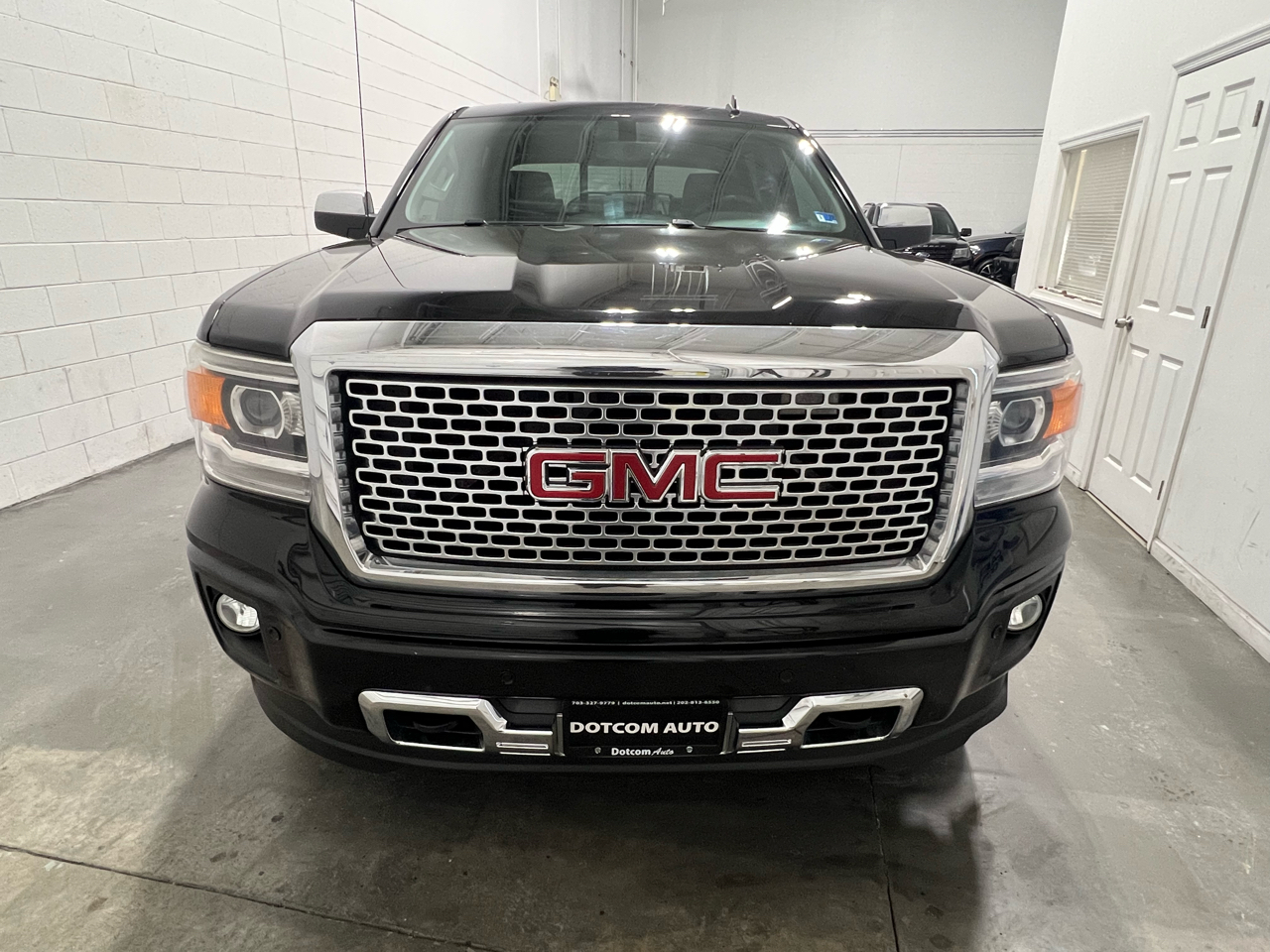 GMC Sierra 1500 Denali Crew Cab 4WD 2014