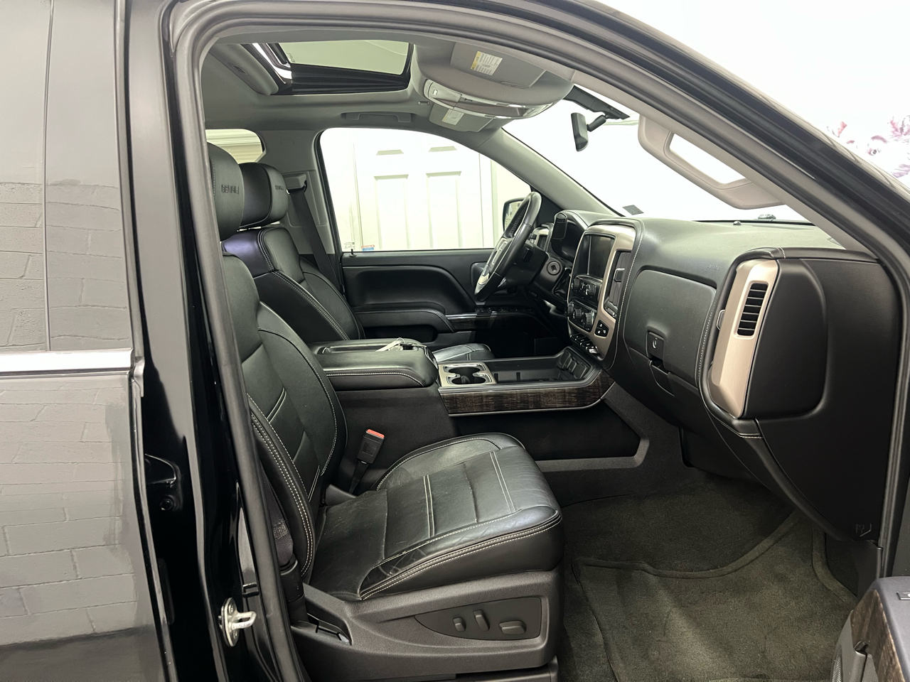 GMC Sierra 1500 Denali Crew Cab 4WD 2014