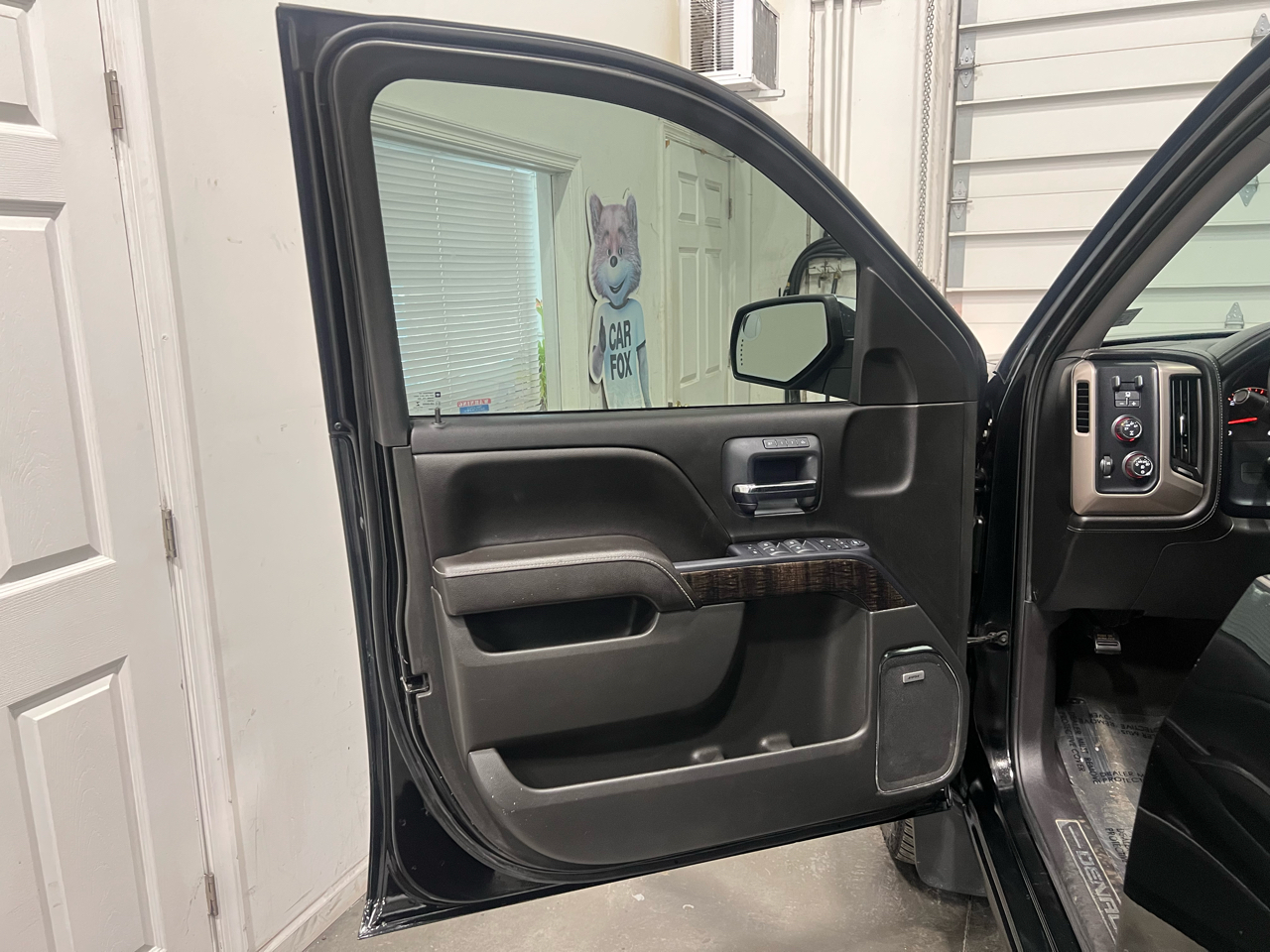 GMC Sierra 1500 Denali Crew Cab 4WD 2014