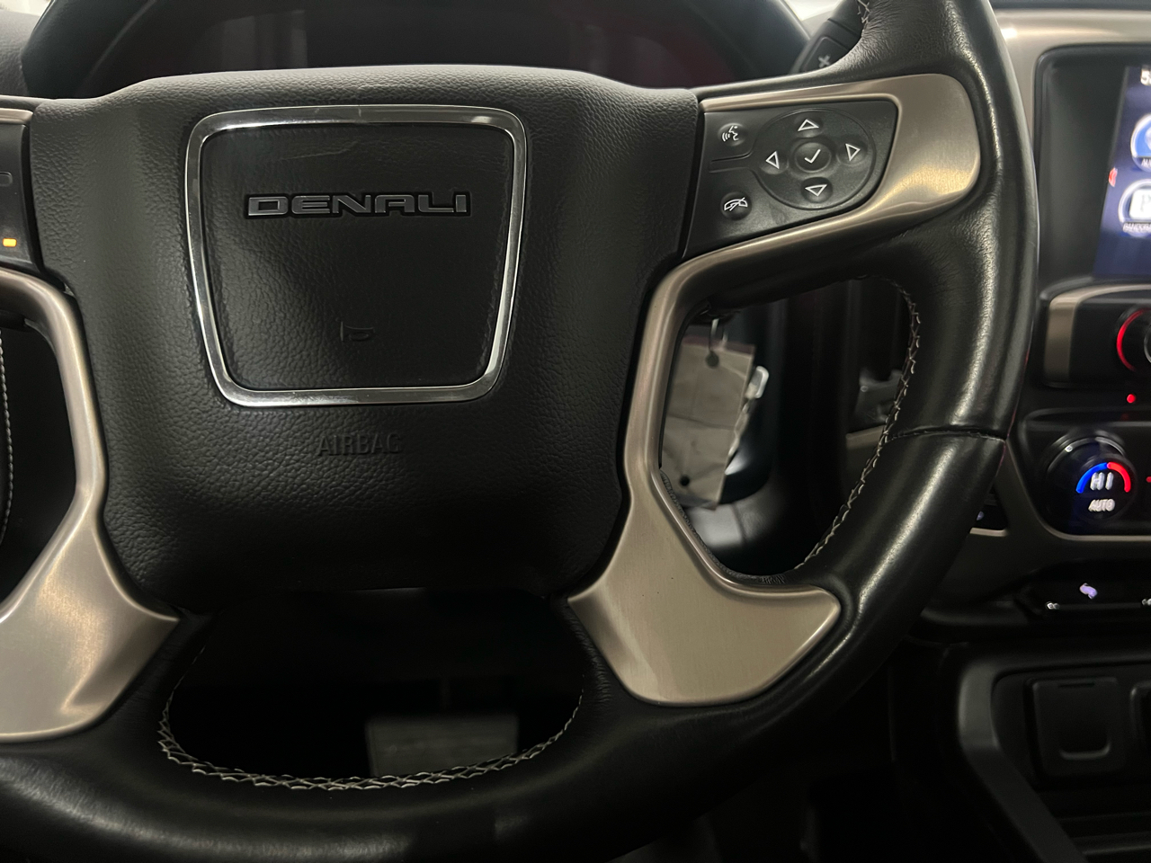 GMC Sierra 1500 Denali Crew Cab 4WD 2014