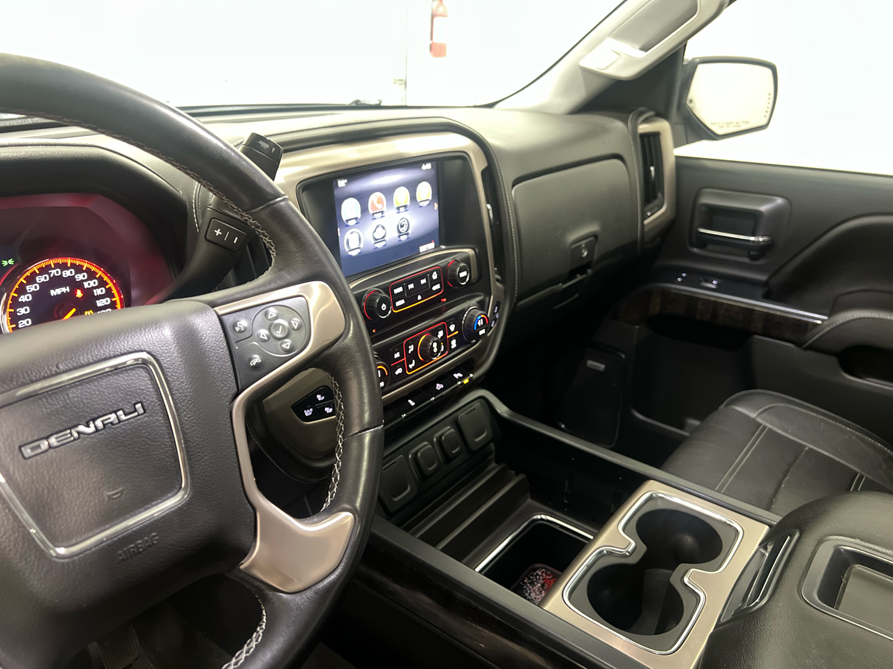 GMC Sierra 1500 Denali Crew Cab 4WD 2014