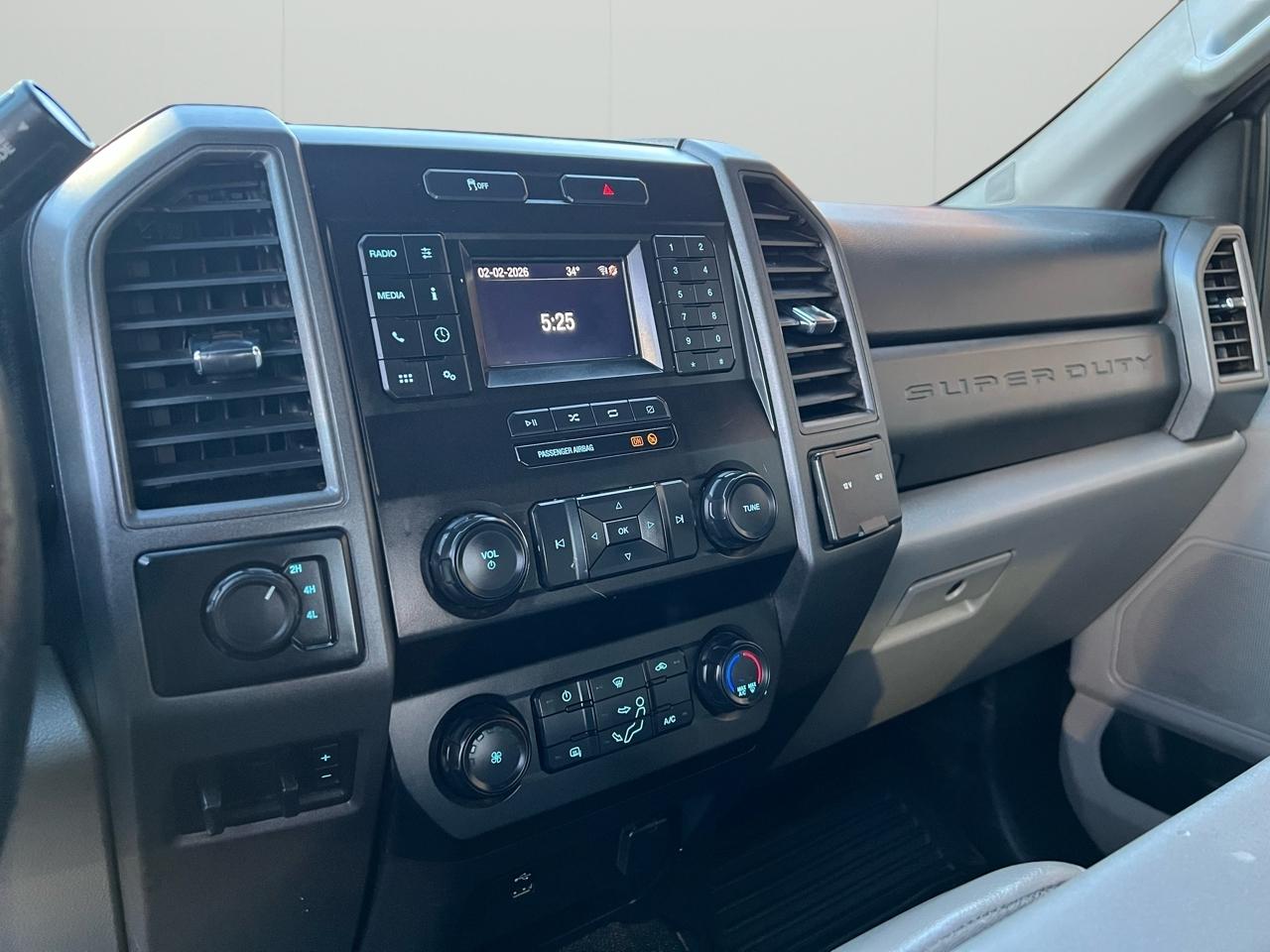 Ford F-250 SD XL Crew Cab 4WD 2021