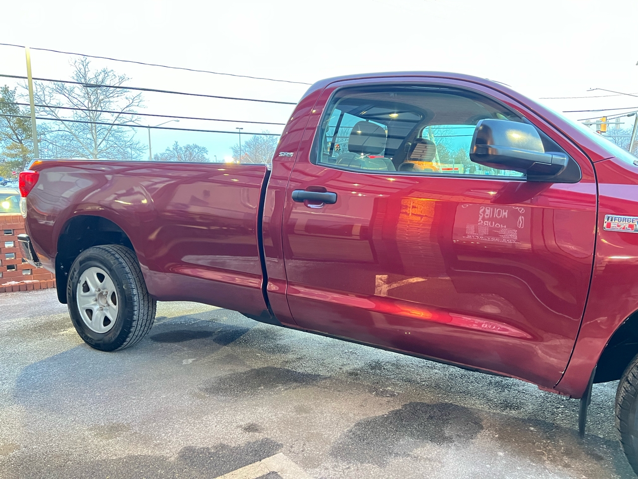 Toyota Tundra Tundra-Grade 5.7L Long Bed 4WD 2010