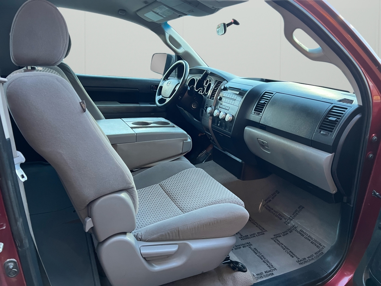 Toyota Tundra Tundra-Grade 5.7L Long Bed 4WD 2010