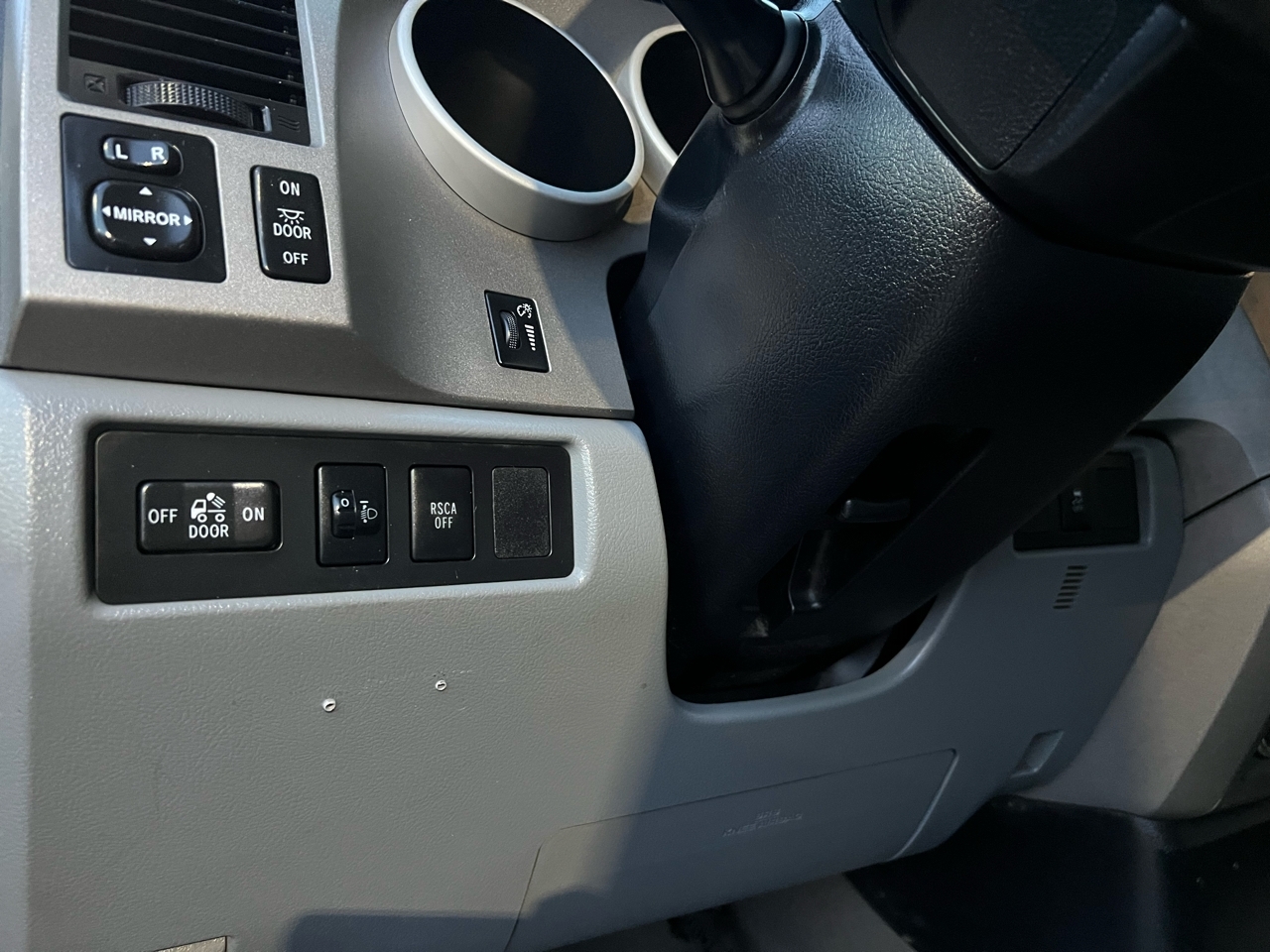 Toyota Tundra Tundra-Grade 5.7L Long Bed 4WD 2010